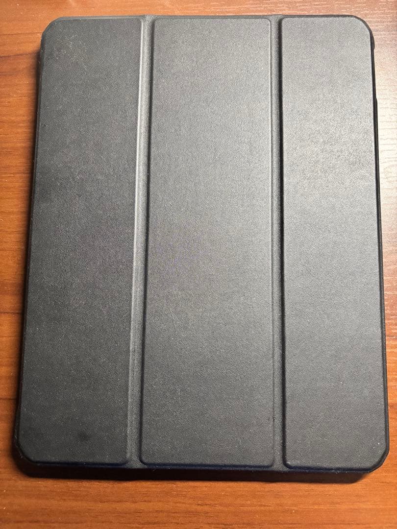 I*y様 Apple iPad 第10世代 64GB 本体（ケースと外箱付き）