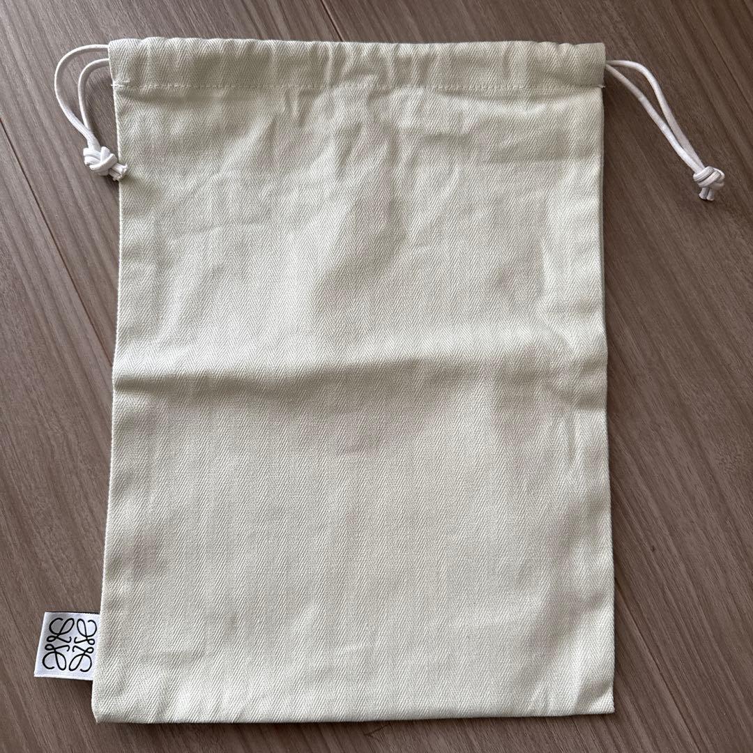 LOEWE ラウンドジップ長財布