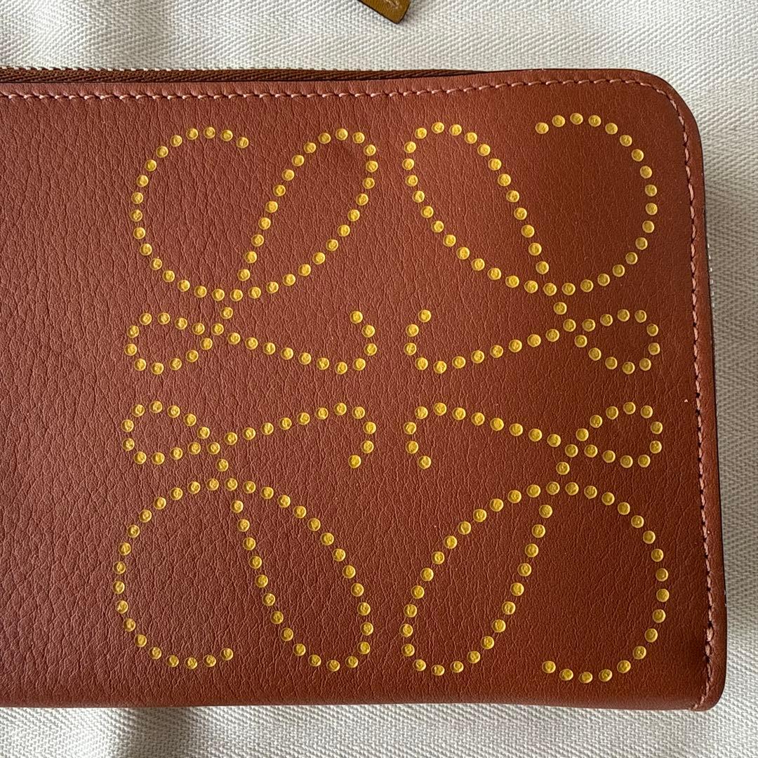 LOEWE ラウンドジップ長財布