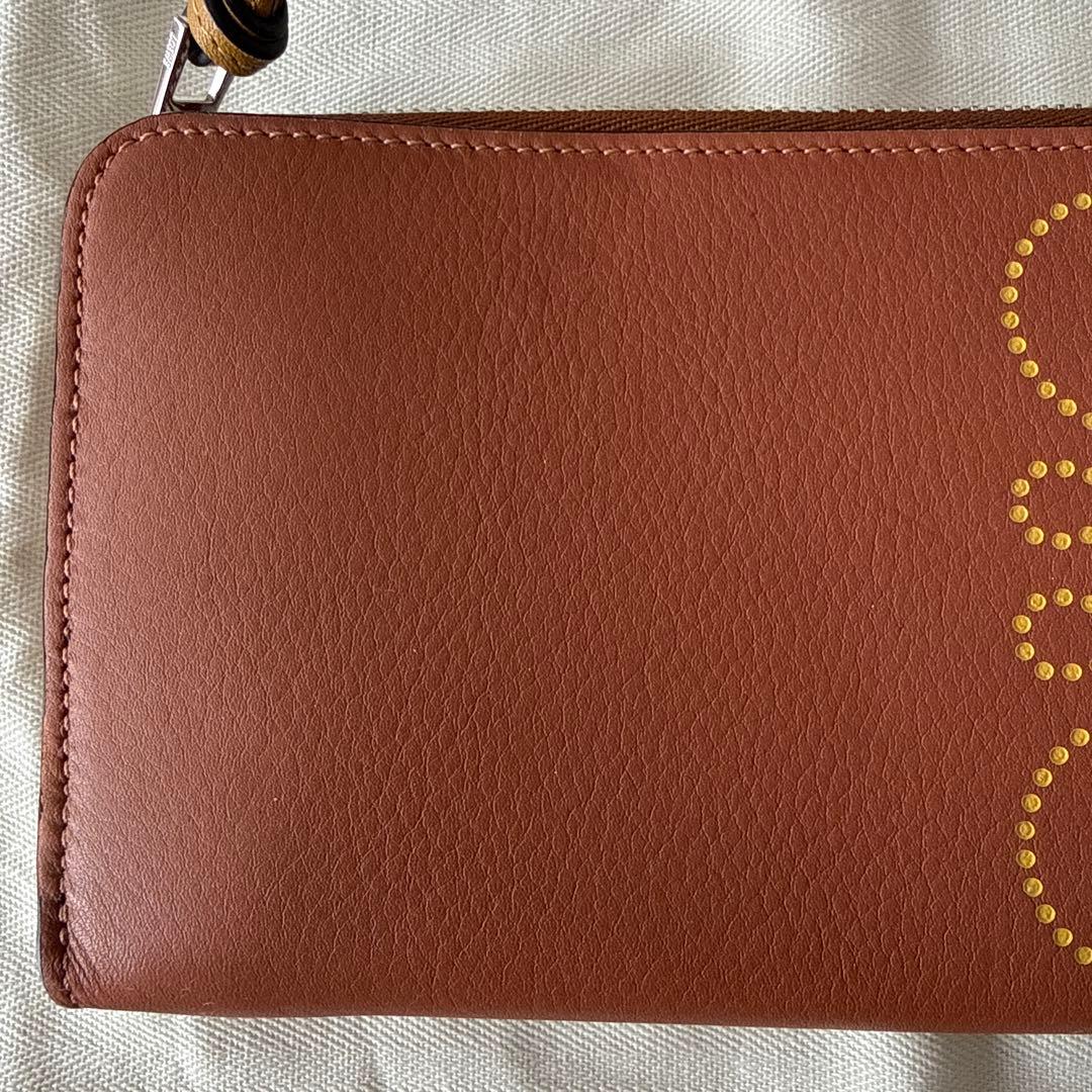 LOEWE ラウンドジップ長財布