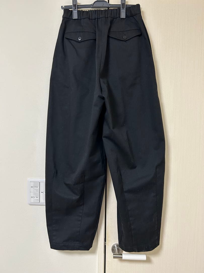 最終価格　明日出品取消　Nala コクーンチノパンツ　ブラック　Mサイズ