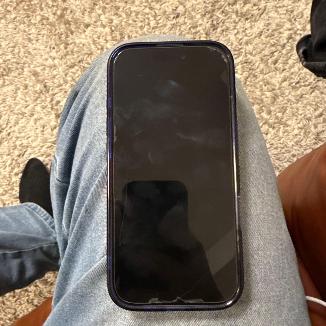 iPhone 16 Pro MagSafe ホワイト/ブルー ケース付き