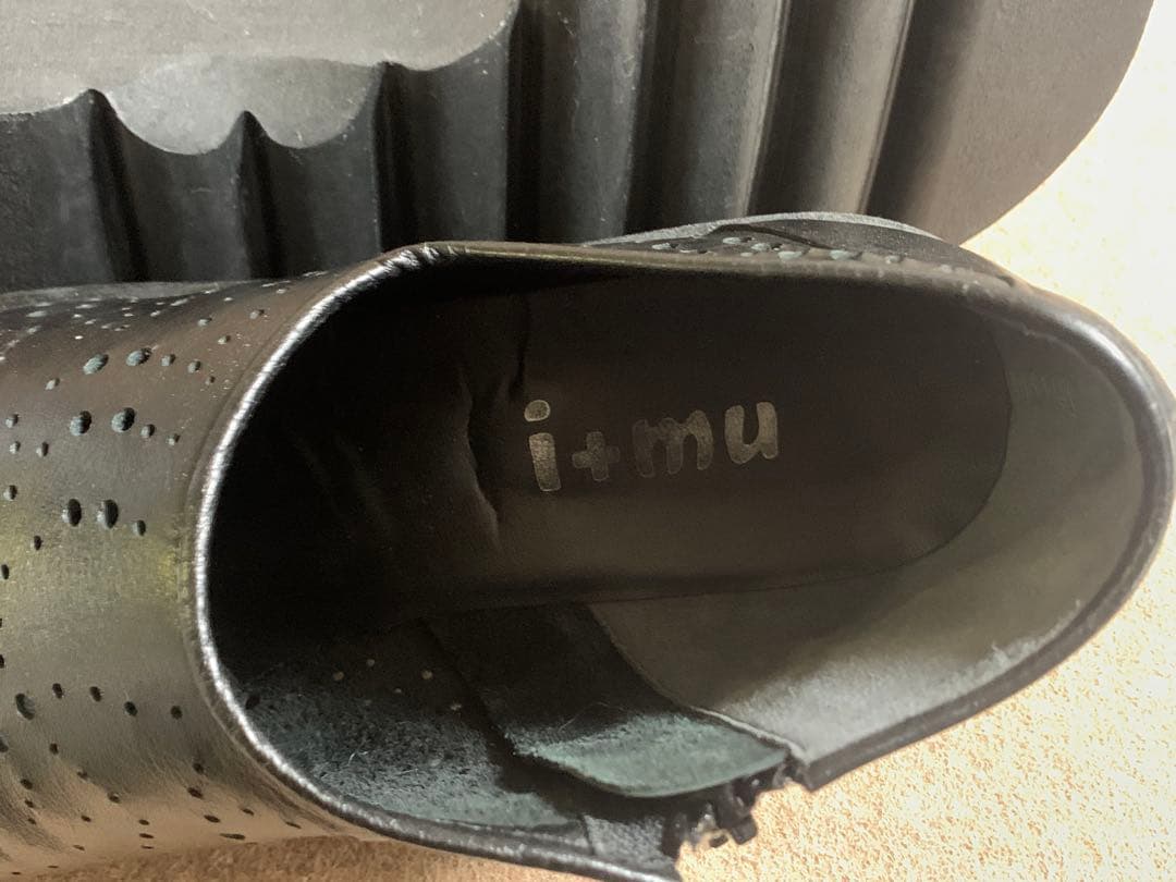 センソユニコ　i+mu（イム）　24.5cm