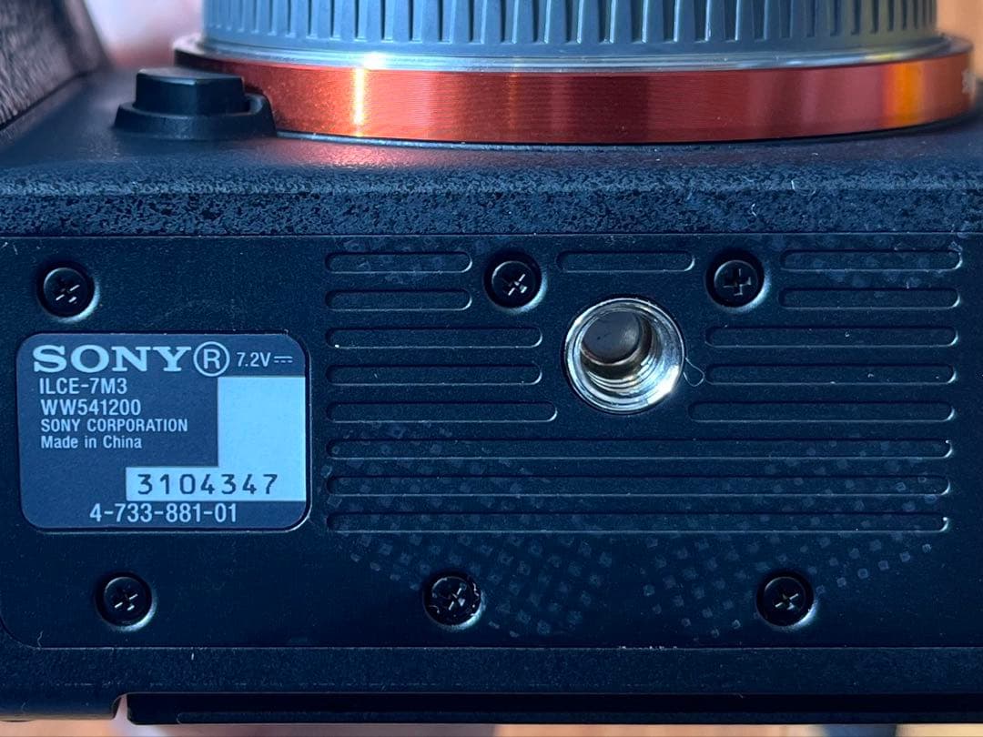 SONY α7 III ミラーレスカメラ 本体　バッテリー　SDカード