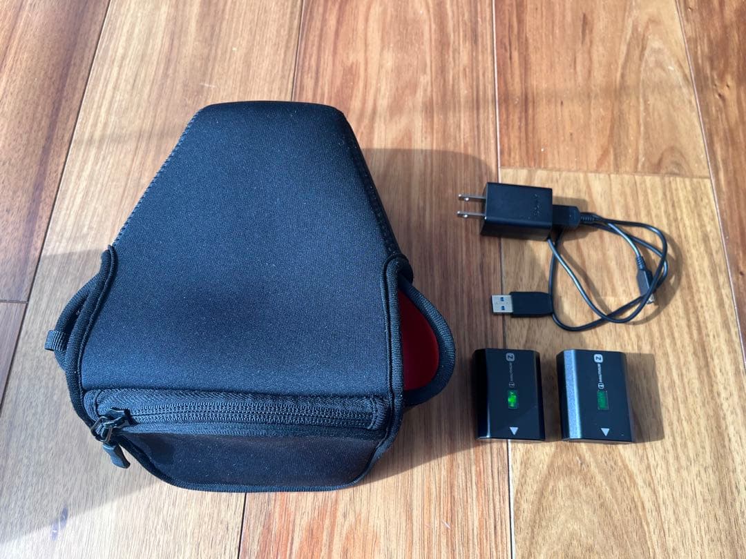 SONY α7 III ミラーレスカメラ 本体　バッテリー　SDカード