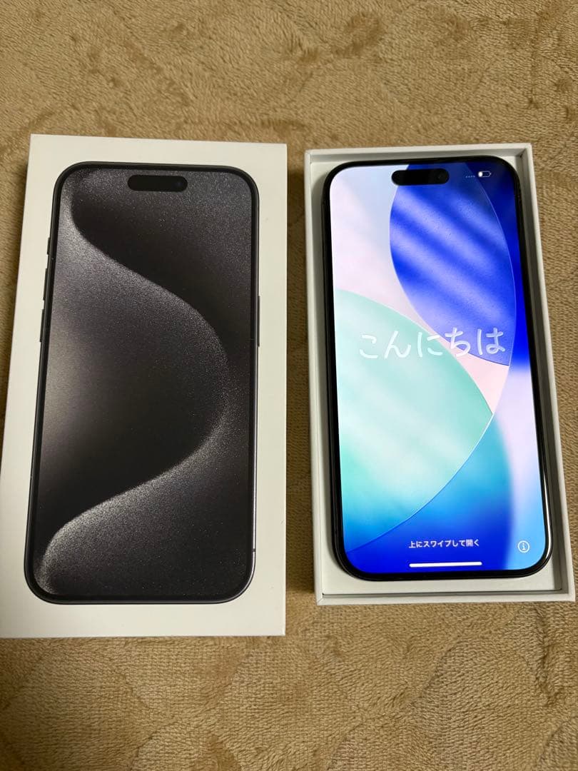 Apple iPhone 15 Pro ブラックチタニウム 本体