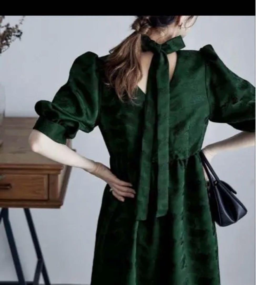 etoll. ダークグリーン フレアドレス