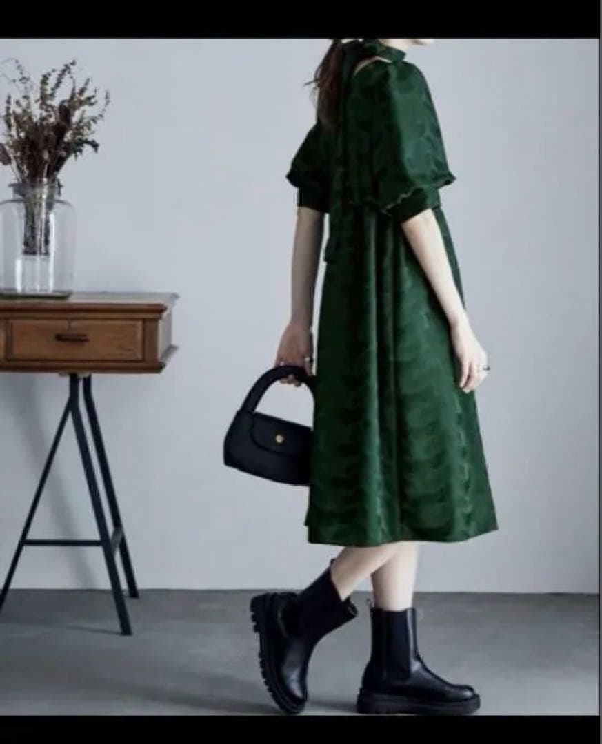 etoll. ダークグリーン フレアドレス