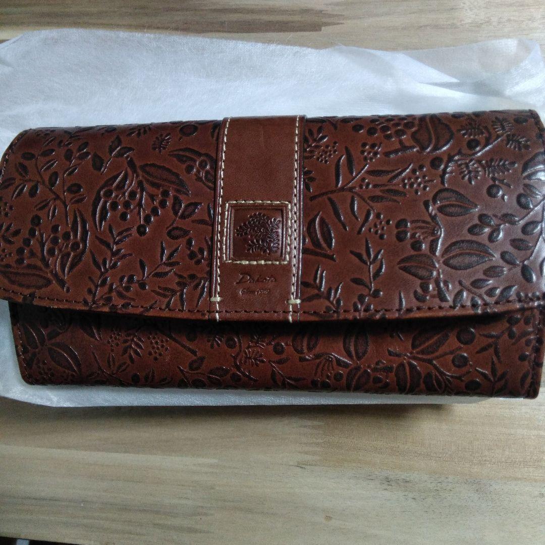 Dakota のイタリア製牛革ミモザ花柄 長財布