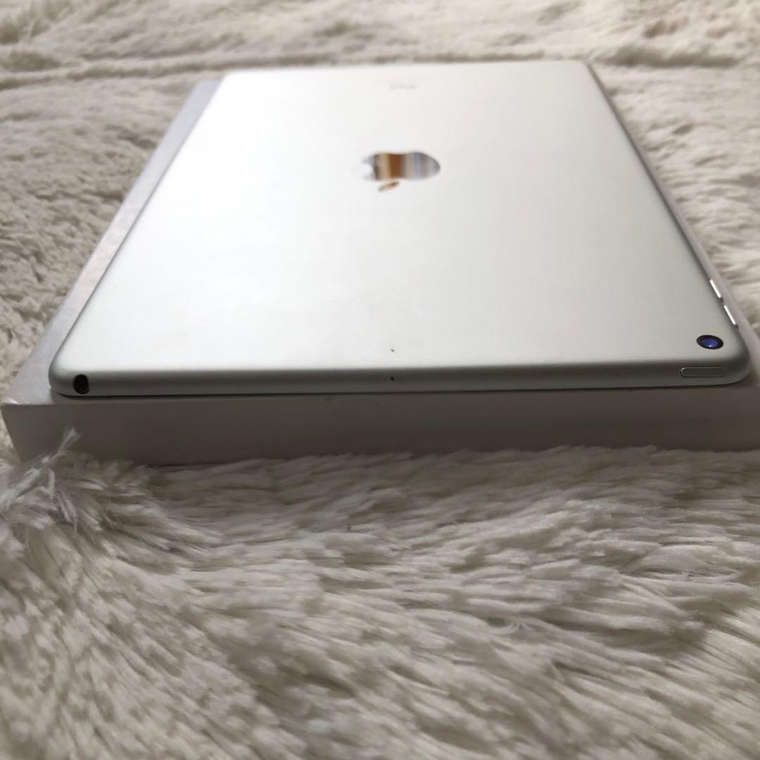 【完動品】iPad Air3 64GB 【すぐ発送】【付属品】