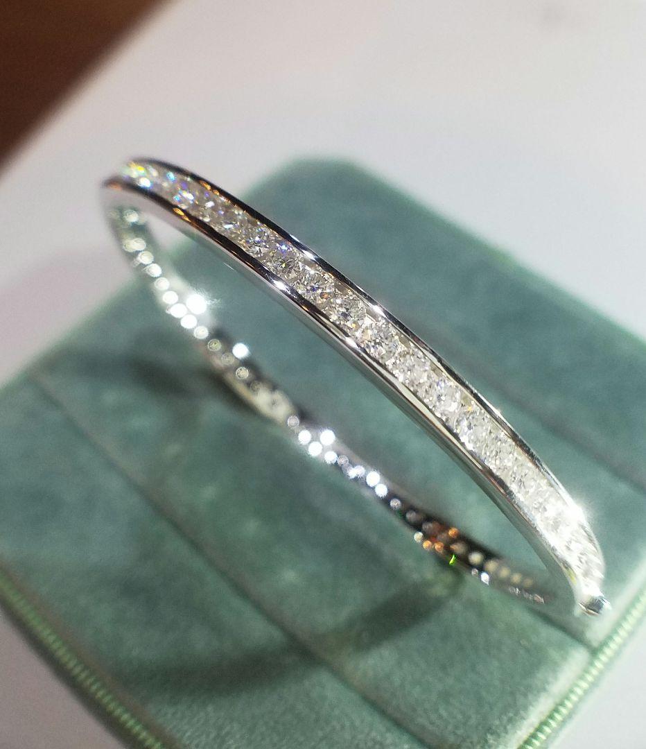 STORY！最高級モアサナイト バングル　16～17センチ