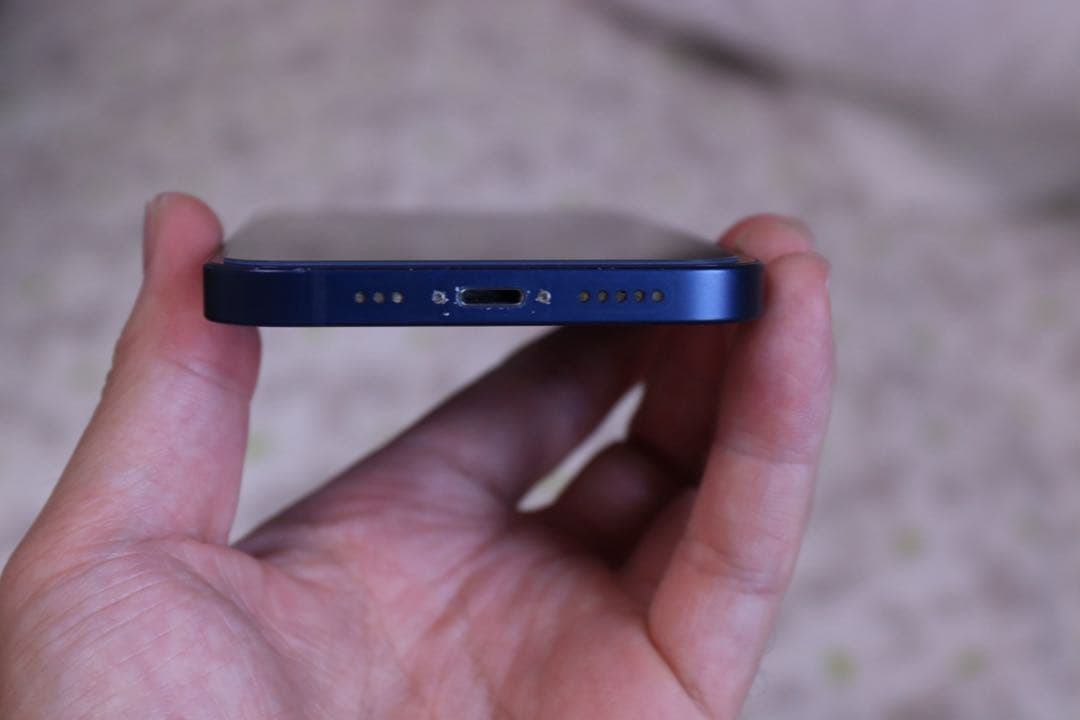 iPhone 12 64GB SIMフリー