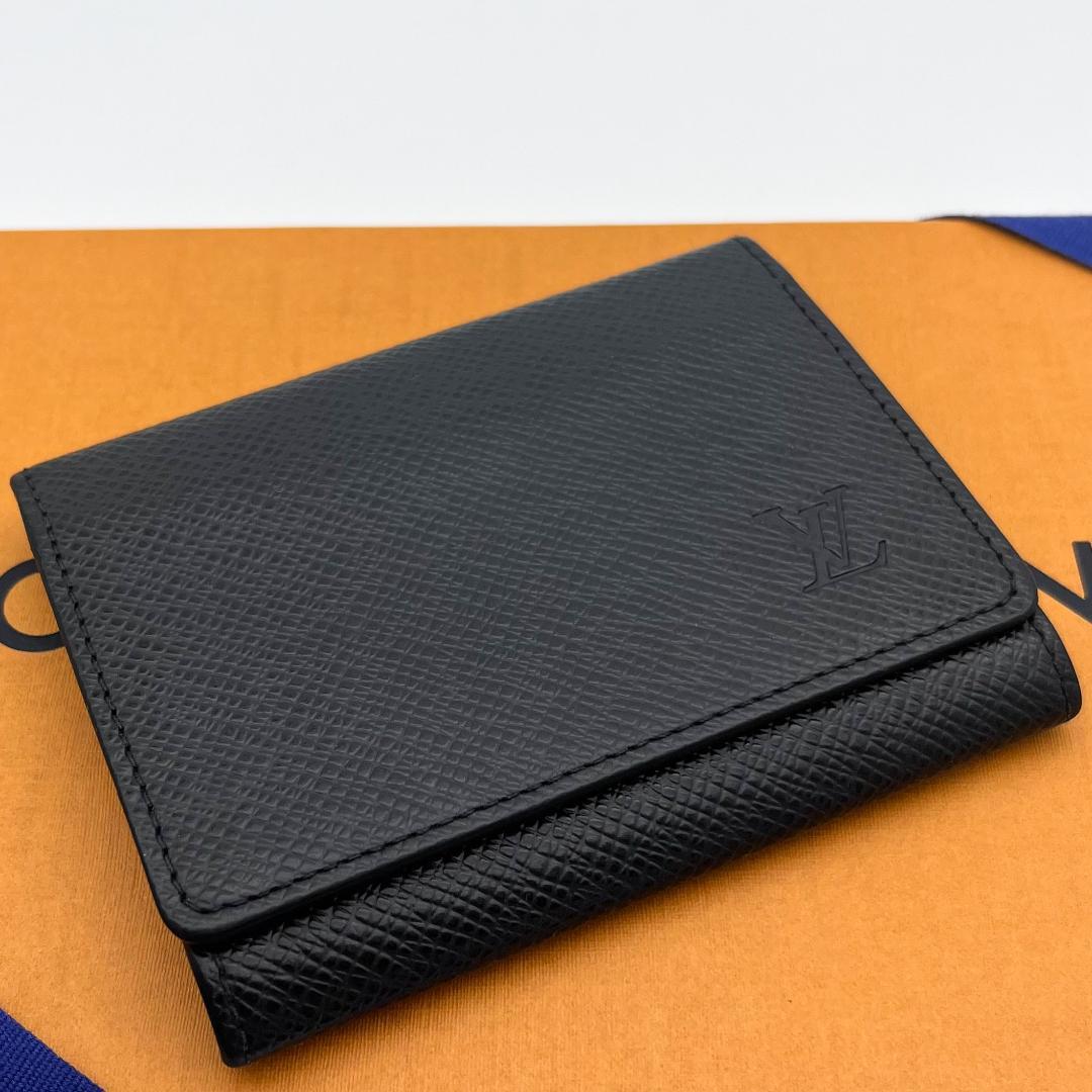 極上美品　ルイヴィトン アンヴェロップカルトドゥヴィジット タイガ 名刺入れ　黒