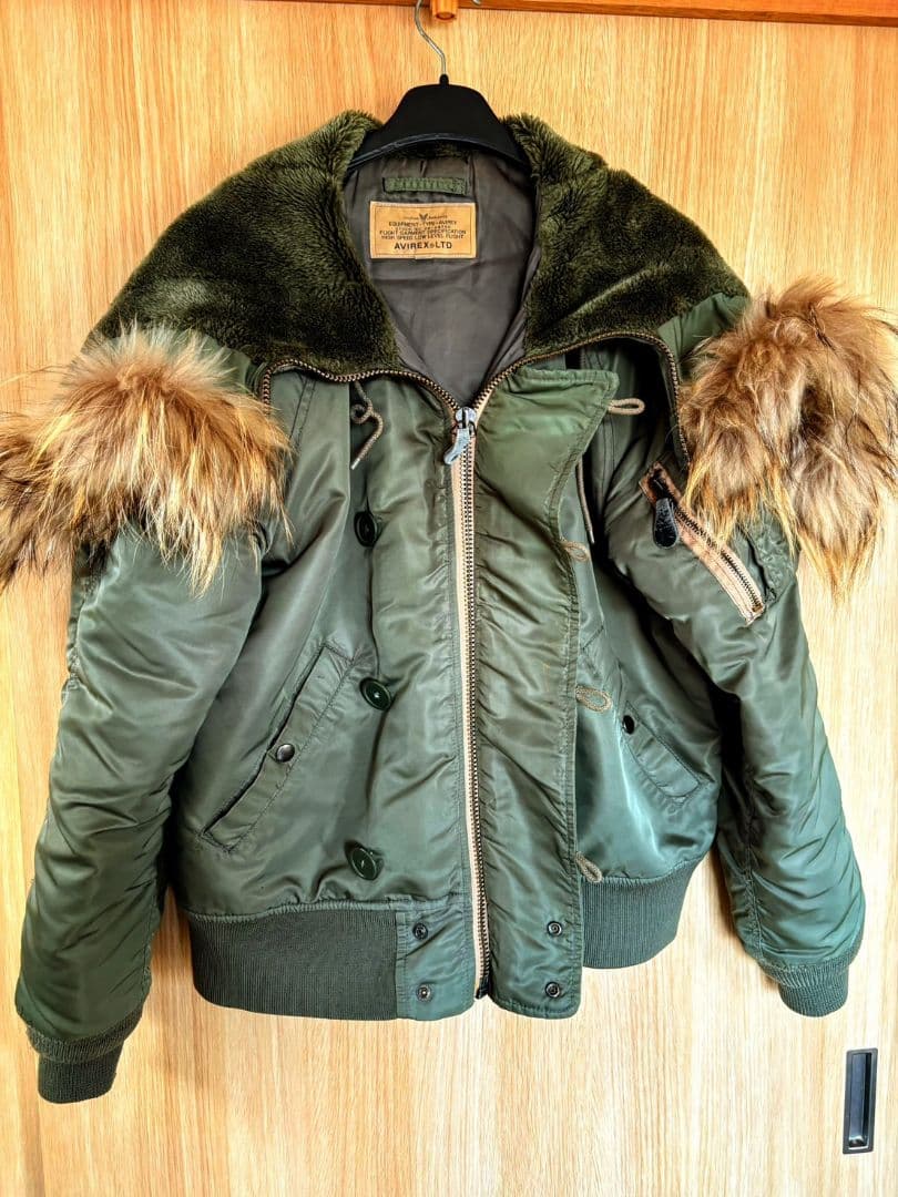 AVIREX N-2B フライトジャケット フード ファーアウター 短丈