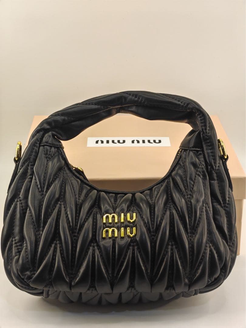 miumiu マットラム キルティング ハンドバッグ ブラック　美品