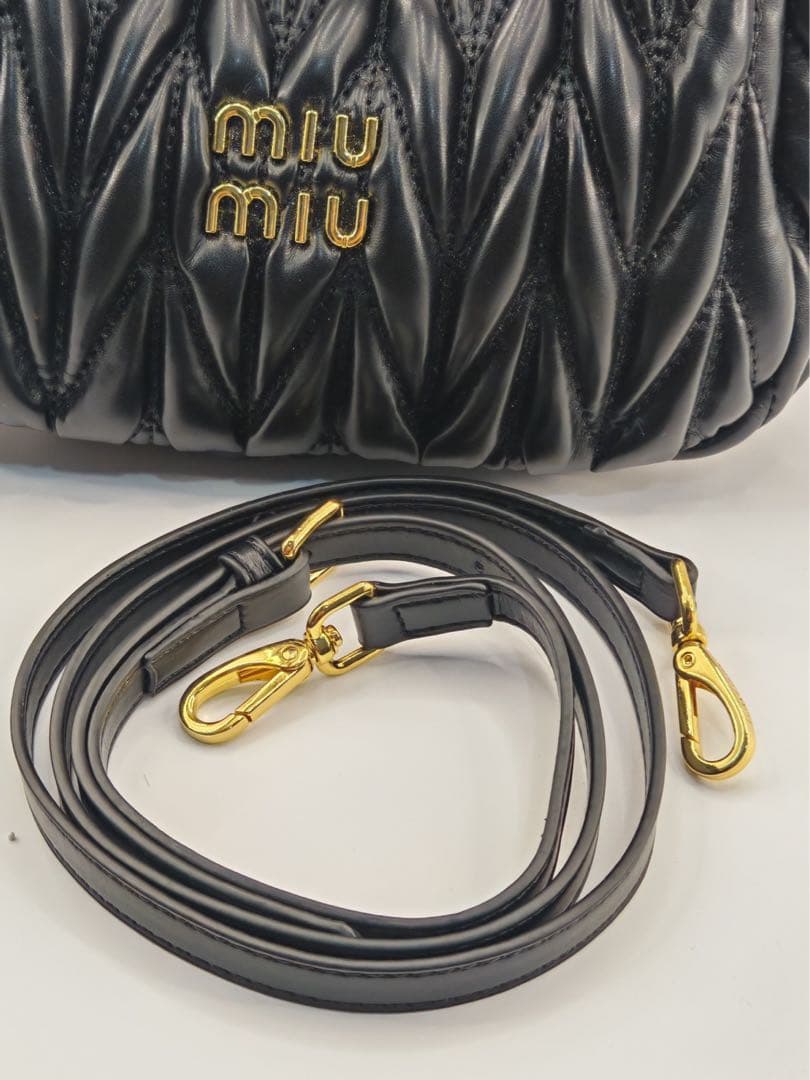 miumiu マットラム キルティング ハンドバッグ ブラック　美品