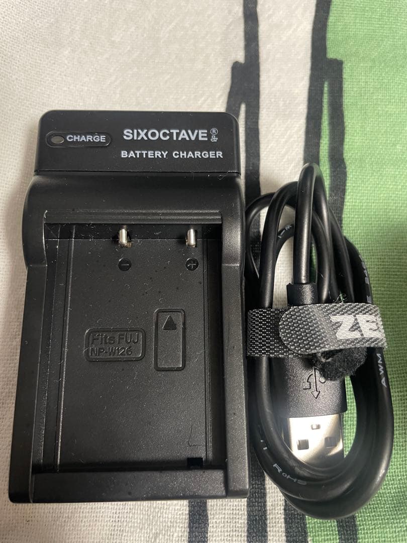 Fujifilm X-A3 ミラーレスカメラ 本体 レンズキット 充電器付き