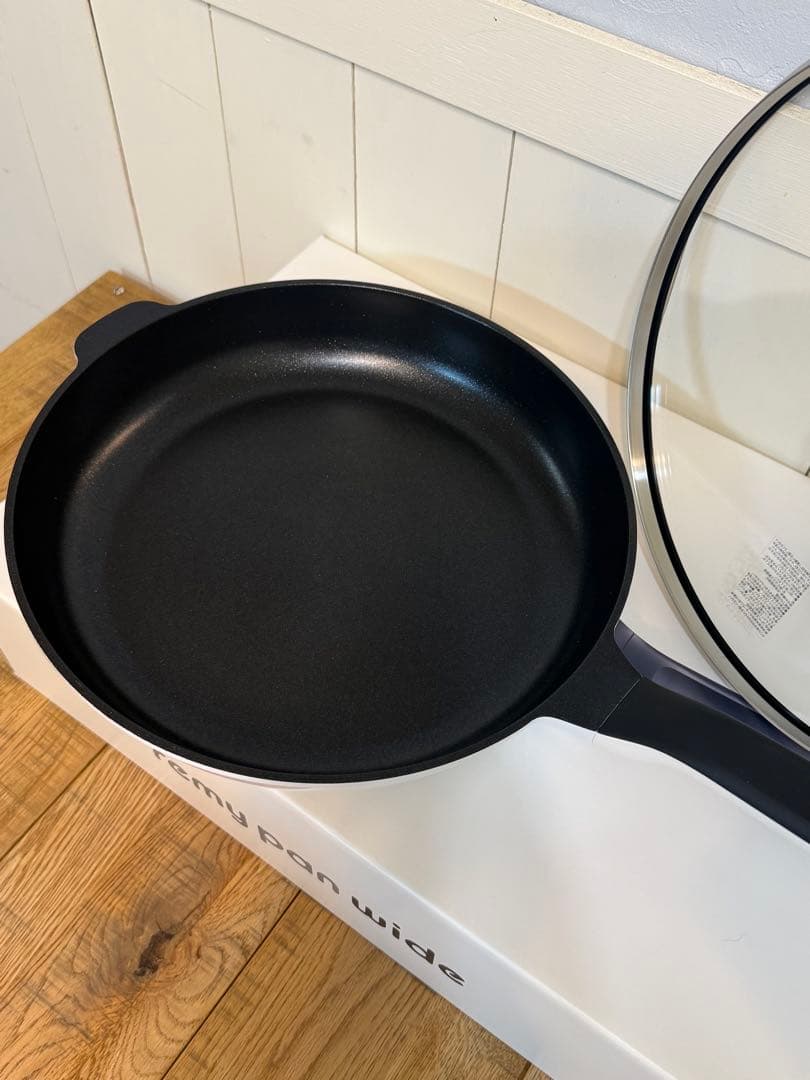 新品 レミパンワイド RHF-501 ホワイト 28cm