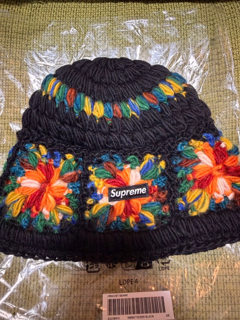 Supreme 花柄刺繍 ニット帽 黒