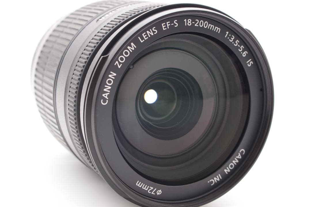 1本で持ち運び楽々✨Canon EF-S 18-200mm IS 高倍率レンズ
