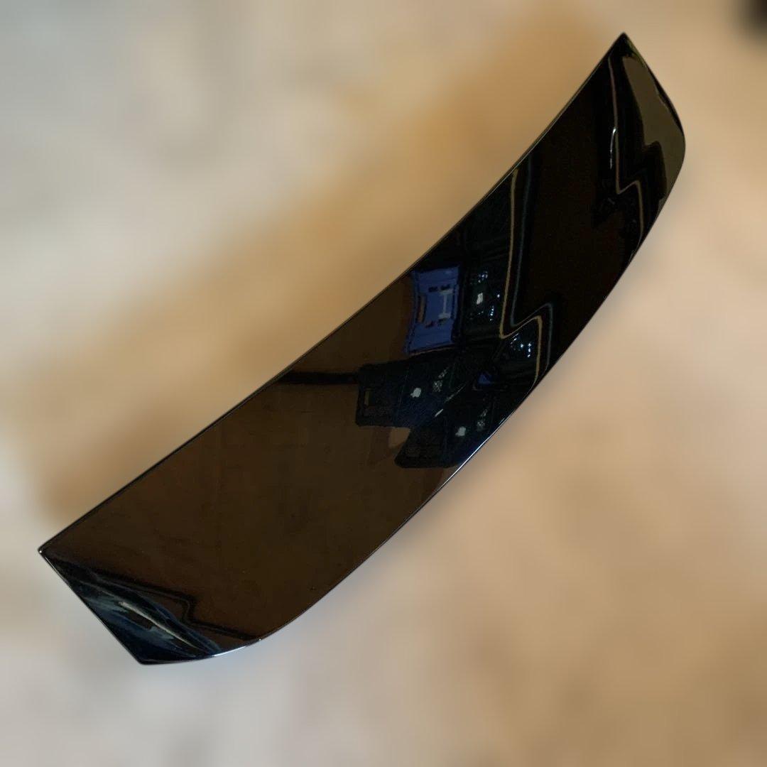 トヨタ　プリウス 30 後期　純正リアウィングハイマウント付き　ブラック　中古品