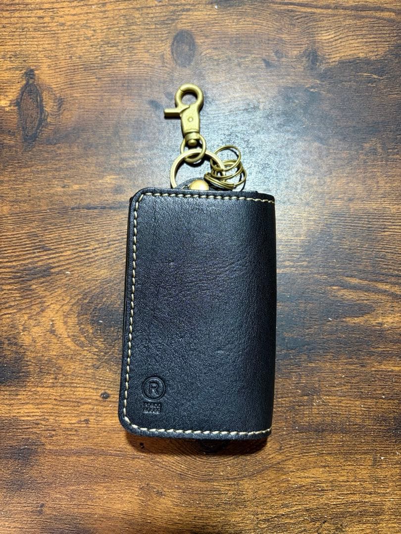 。ポルコロッソ。フィットインキーケース。