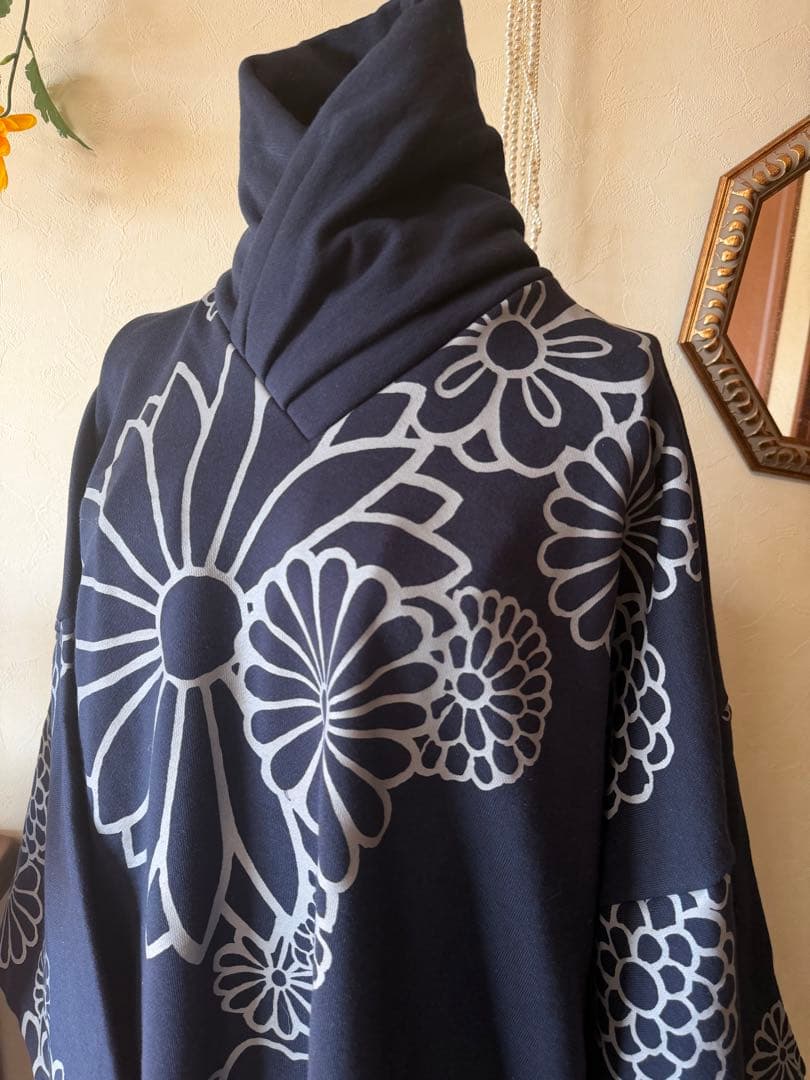 新品　ソウソウ　暖かいワンピース　裏毛 衿巻薙刀長方形衣　金襴緞子　濃紺