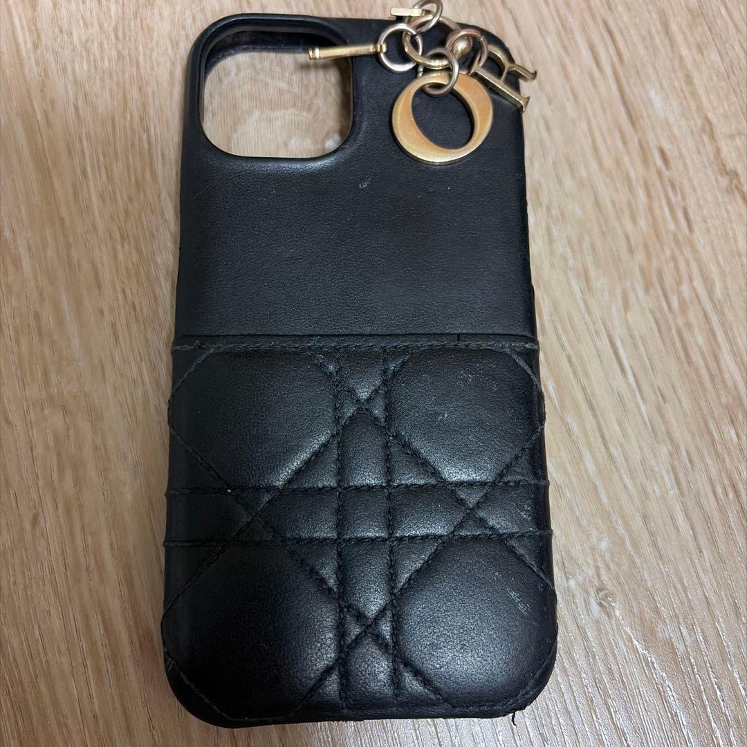 Dior キルティングレザーケース チャーム付き