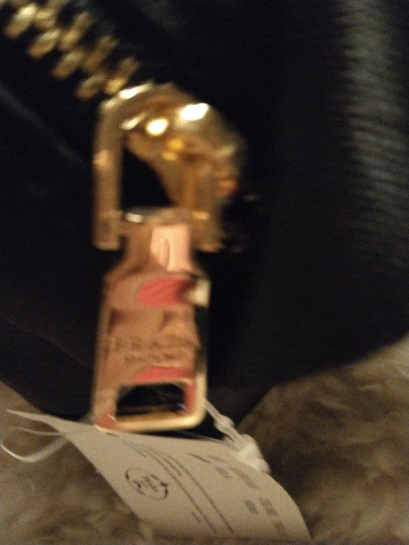 プラダノベルティショルダーバッグ新品タグ付き、値下げしました、