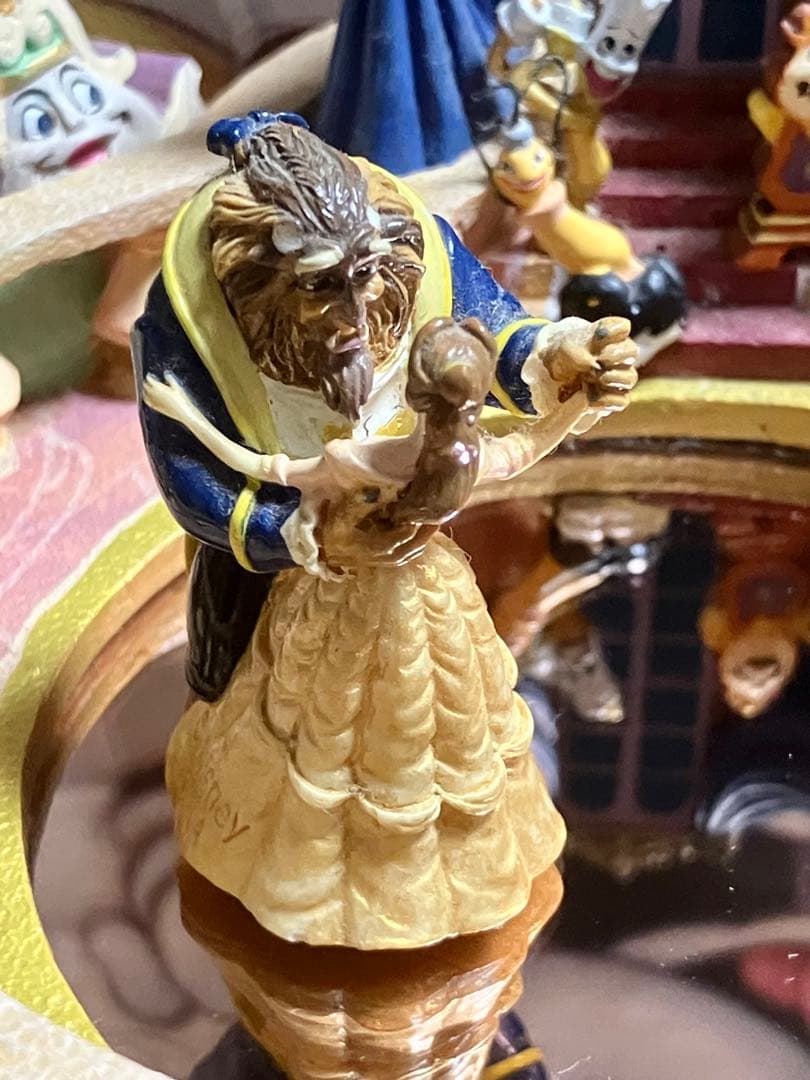 美女と野獣ダンスシーンのオルゴールです。