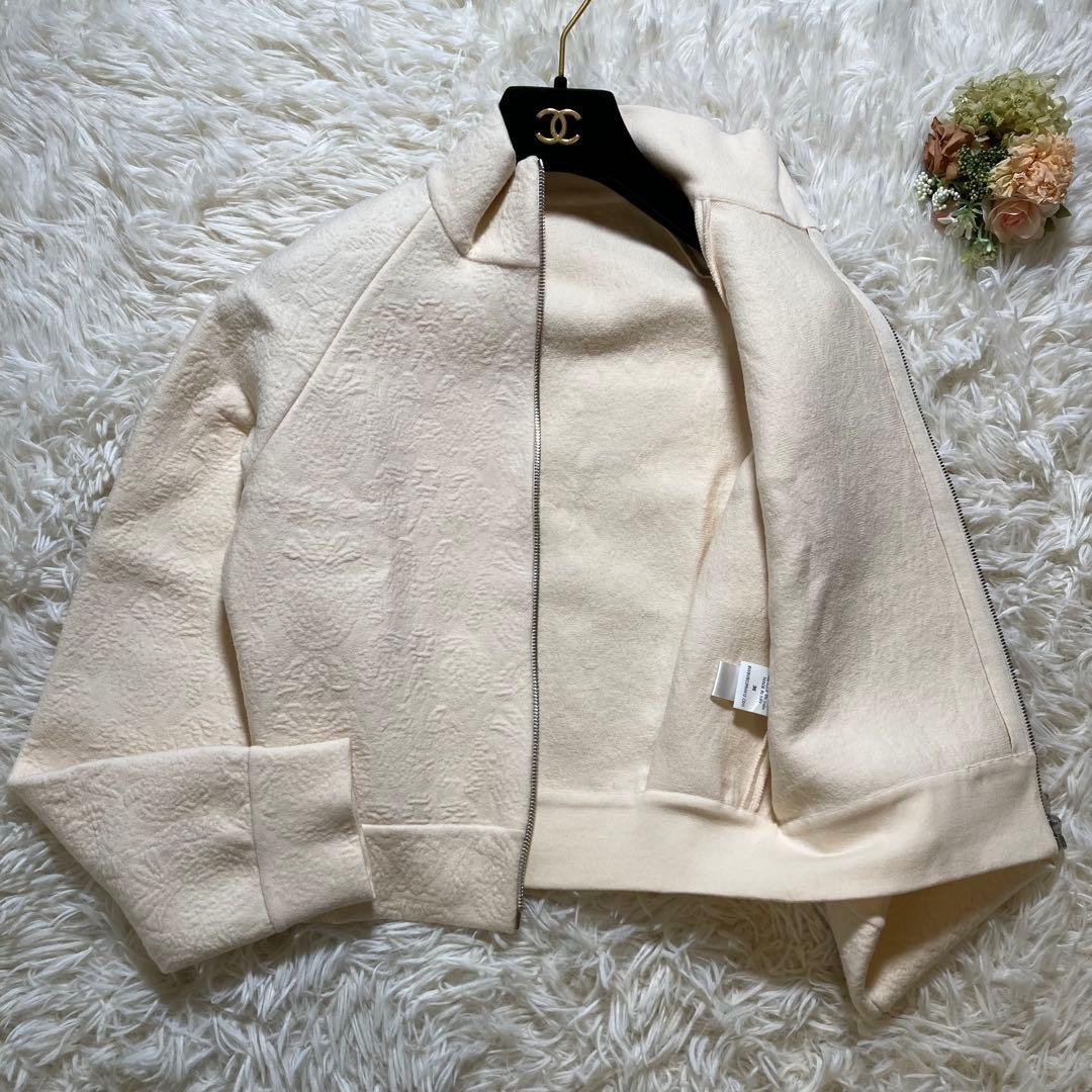 未使用級 アライア フラワーエンボス ジップアップ クロップド ジャケット