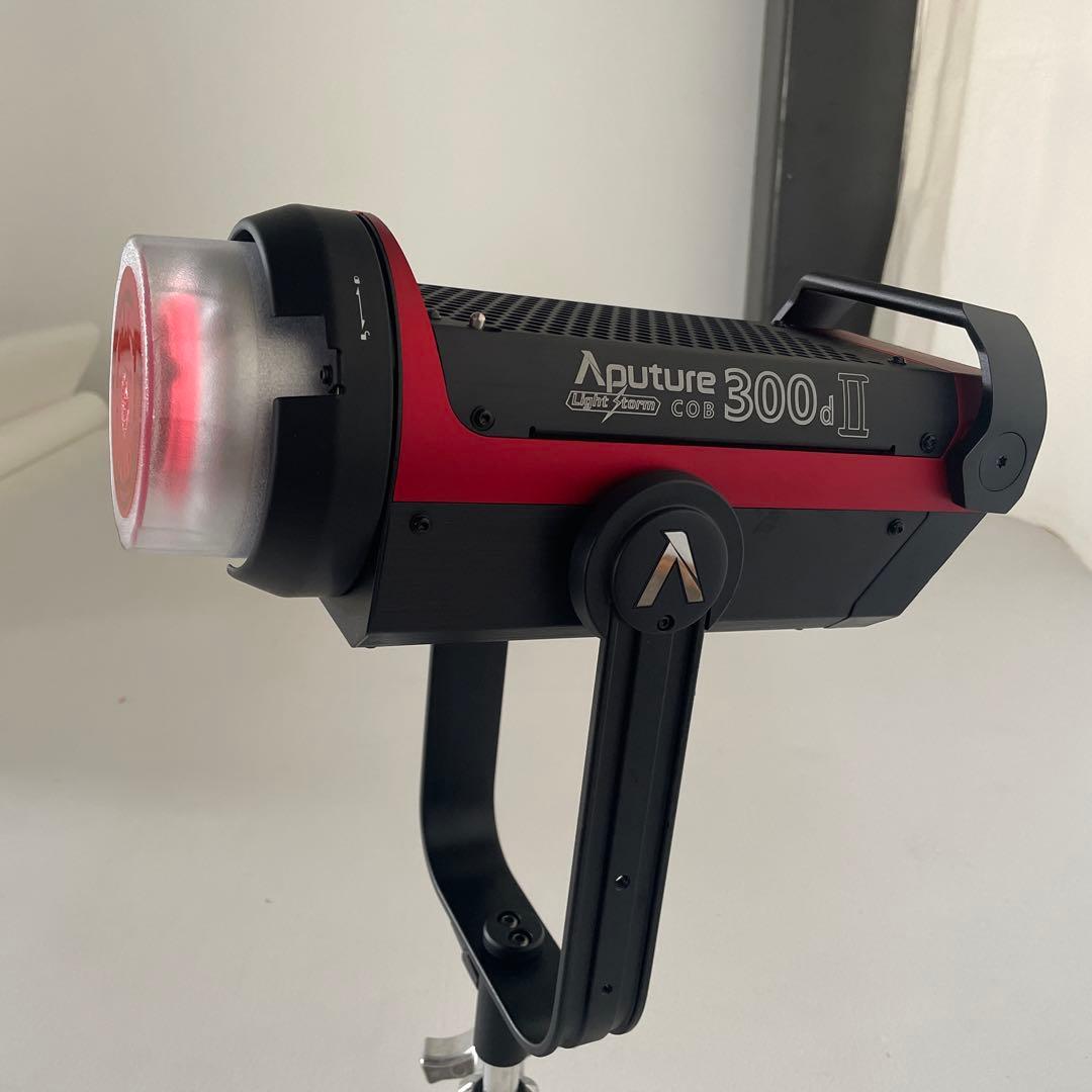 簡単セットで明るい照明！Aputure LS C300d II Kit B