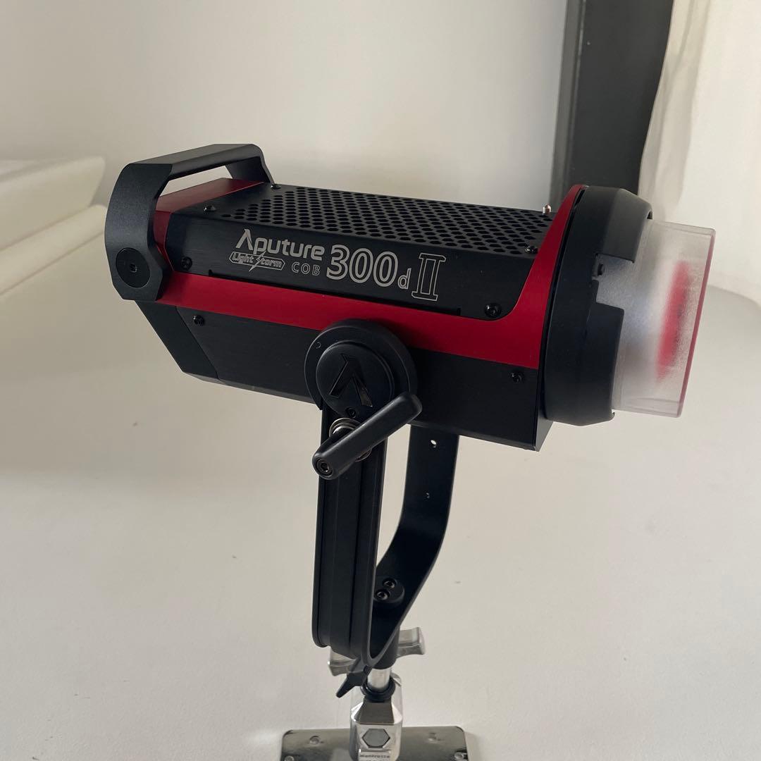 簡単セットで明るい照明！Aputure LS C300d II Kit B