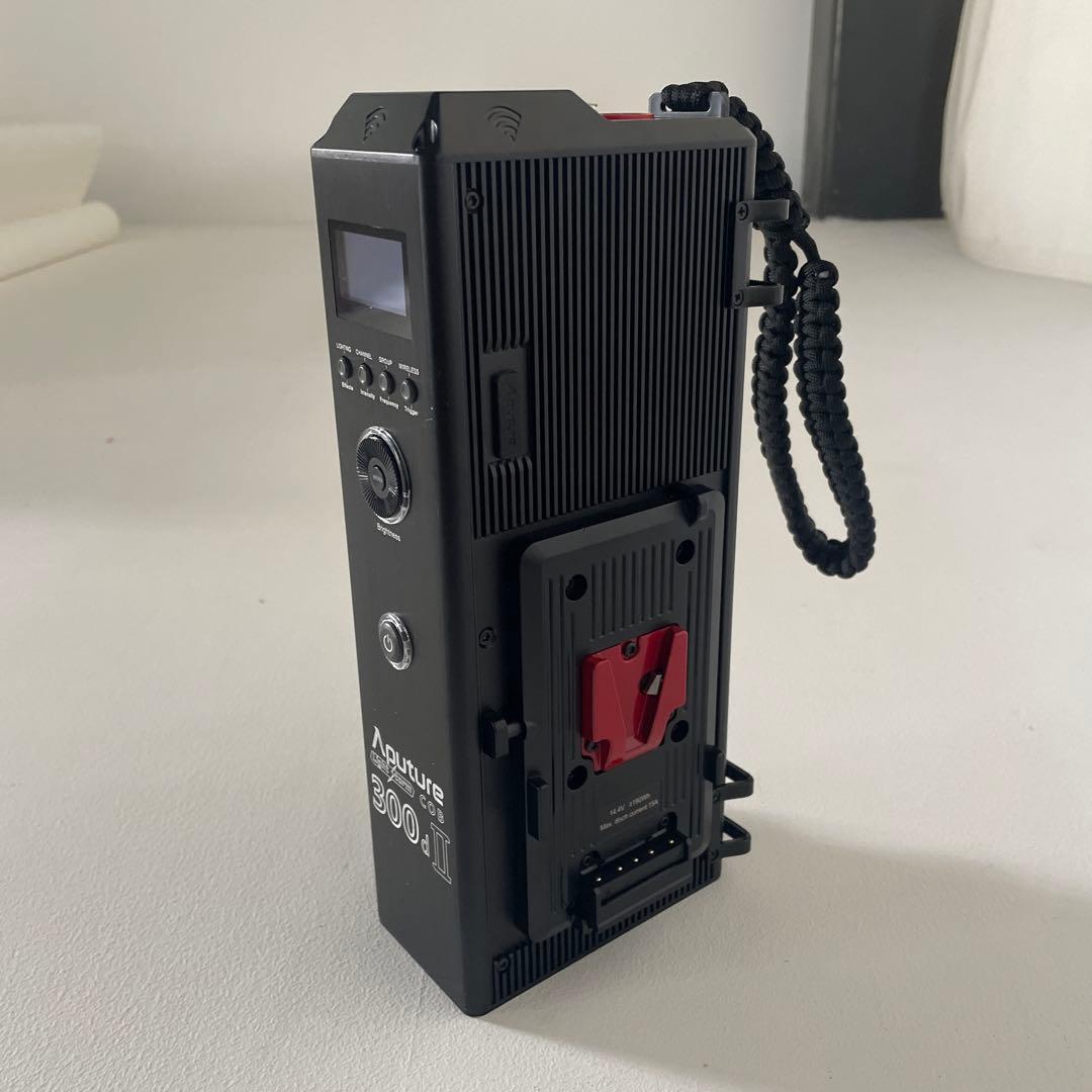 簡単セットで明るい照明！Aputure LS C300d II Kit B