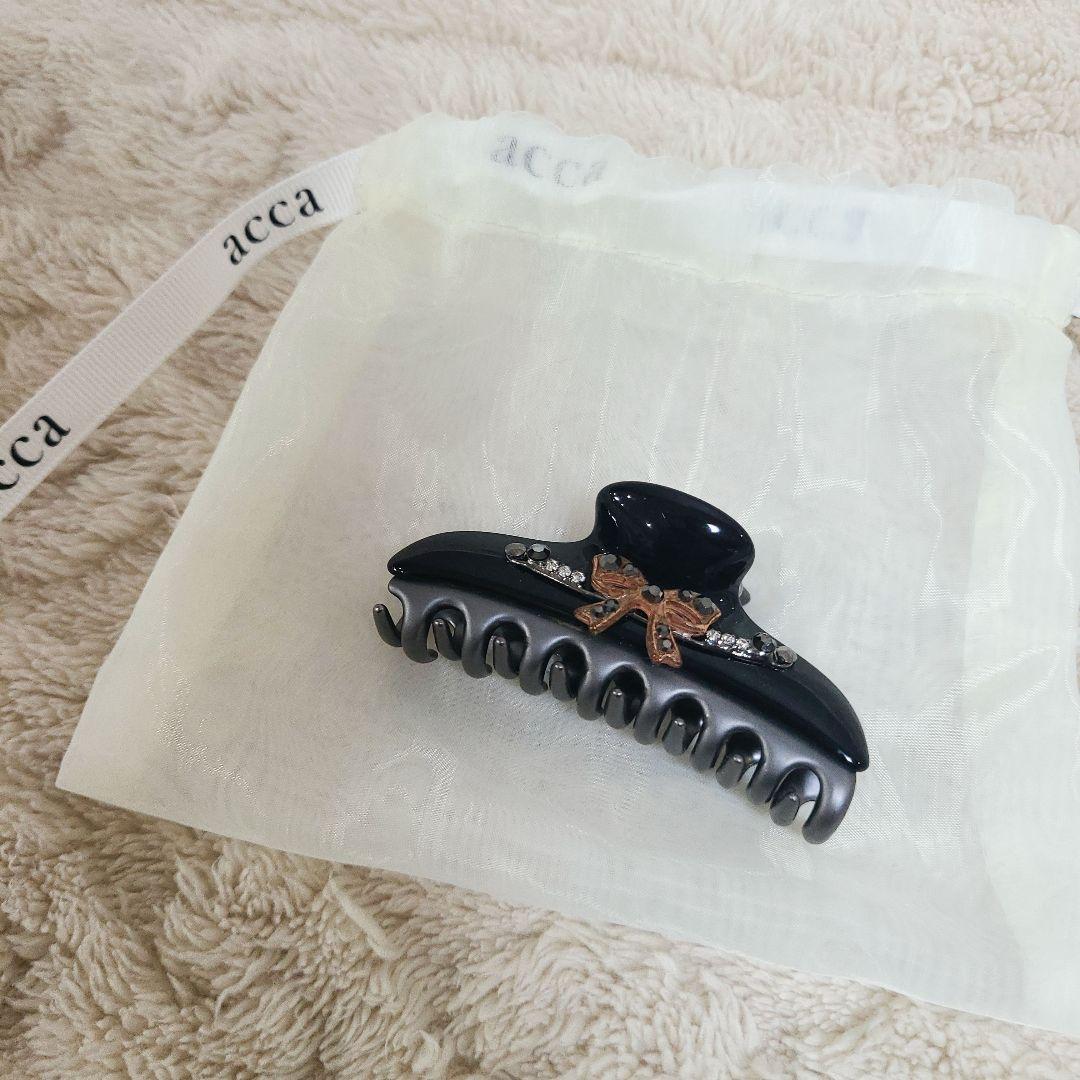 【新品未使用】acca ストーン付きヘアクリップ Mイズ