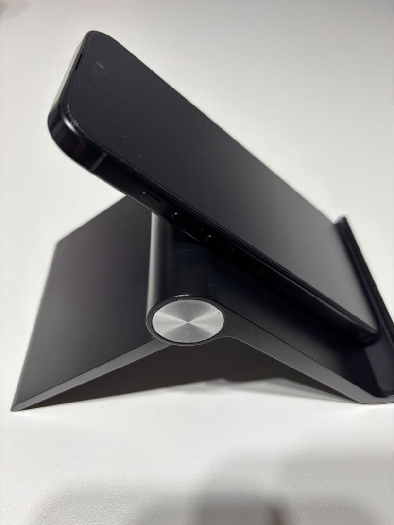 iPhone16 pro max 256GB ブラックチタニウム　ケース付き