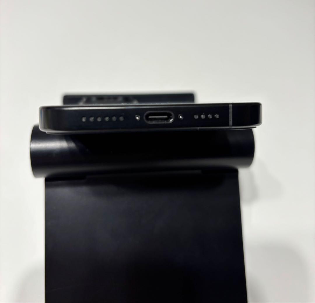 iPhone16 pro max 256GB ブラックチタニウム　ケース付き