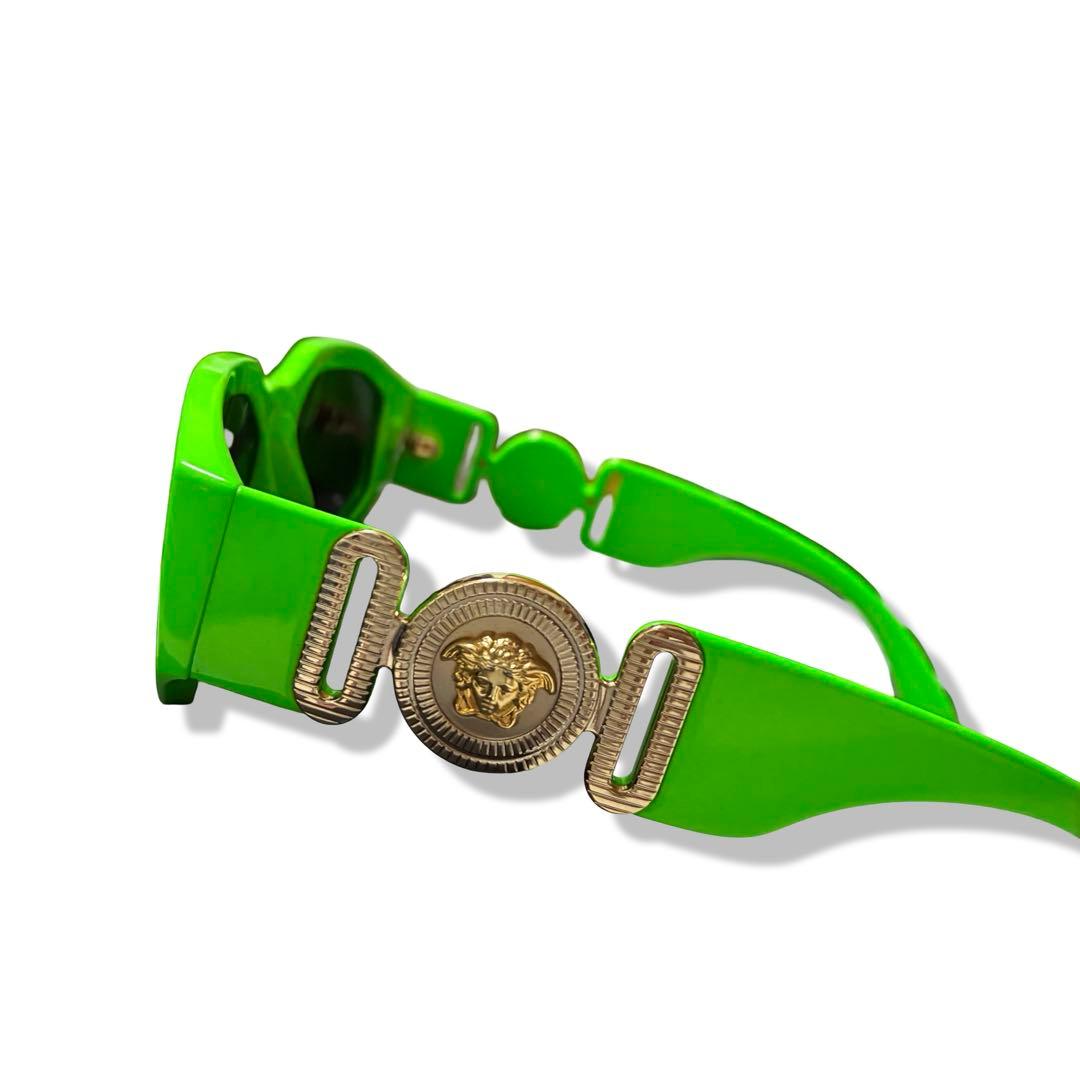未使用　付属品完備　VERSACE サングラス　メデューサ　ライトグリーン　緑