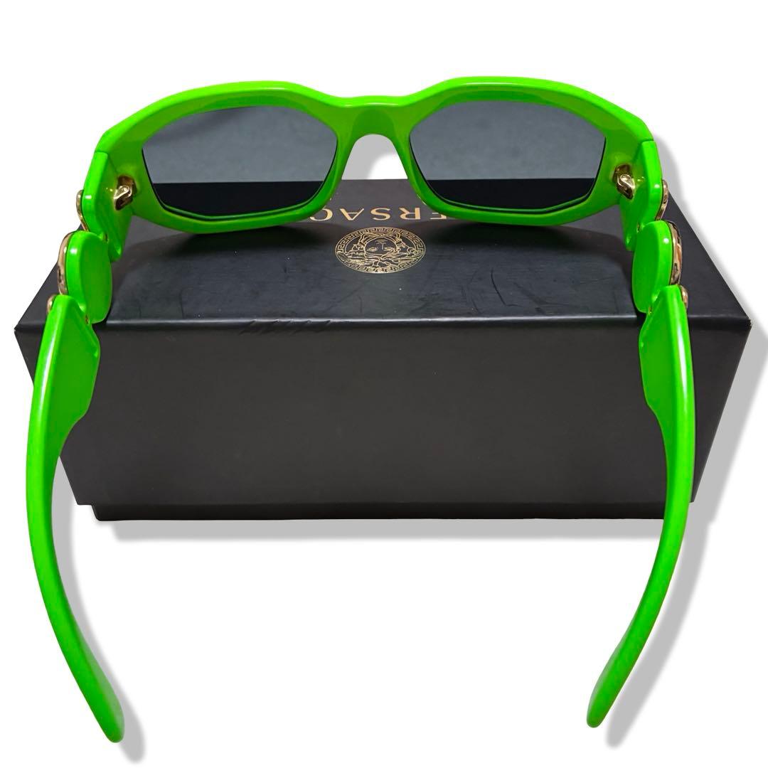 未使用　付属品完備　VERSACE サングラス　メデューサ　ライトグリーン　緑