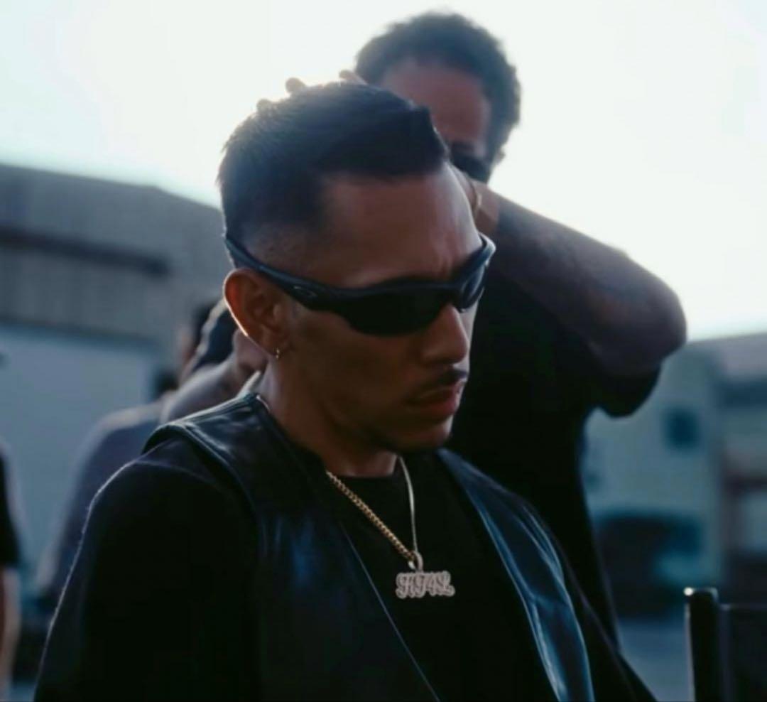 00s y2k オークリー モンスタードッグ サングラス ブラック　廃盤 io