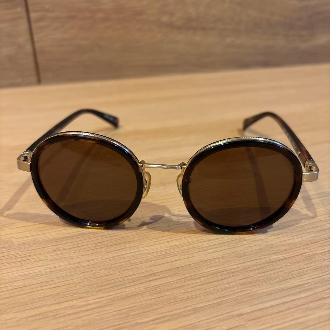 綺麗です。Oliver peoplesサングラス