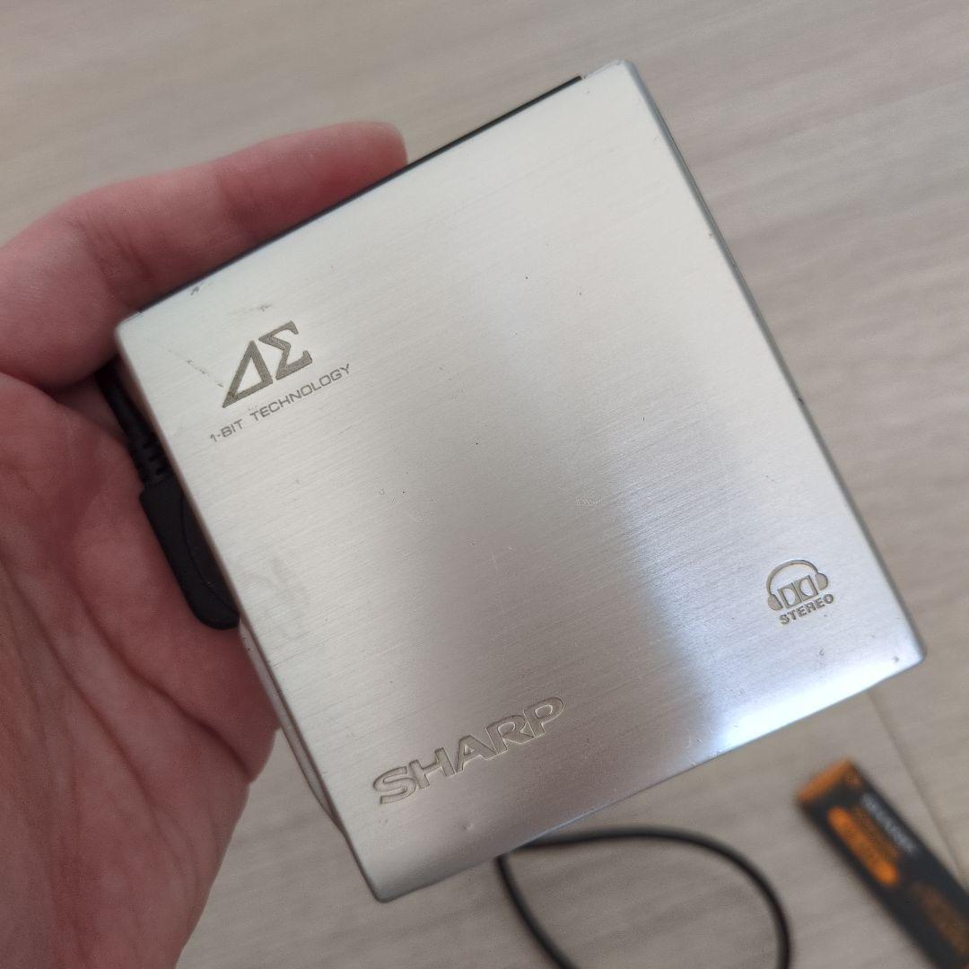 SHARP ポータブルMDプレーヤー MD-S70-S　ジャンク