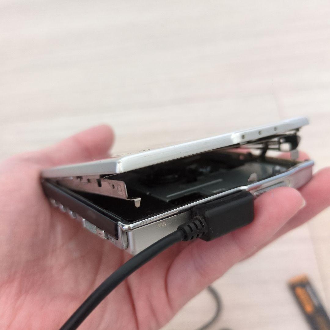 SHARP ポータブルMDプレーヤー MD-S70-S　ジャンク