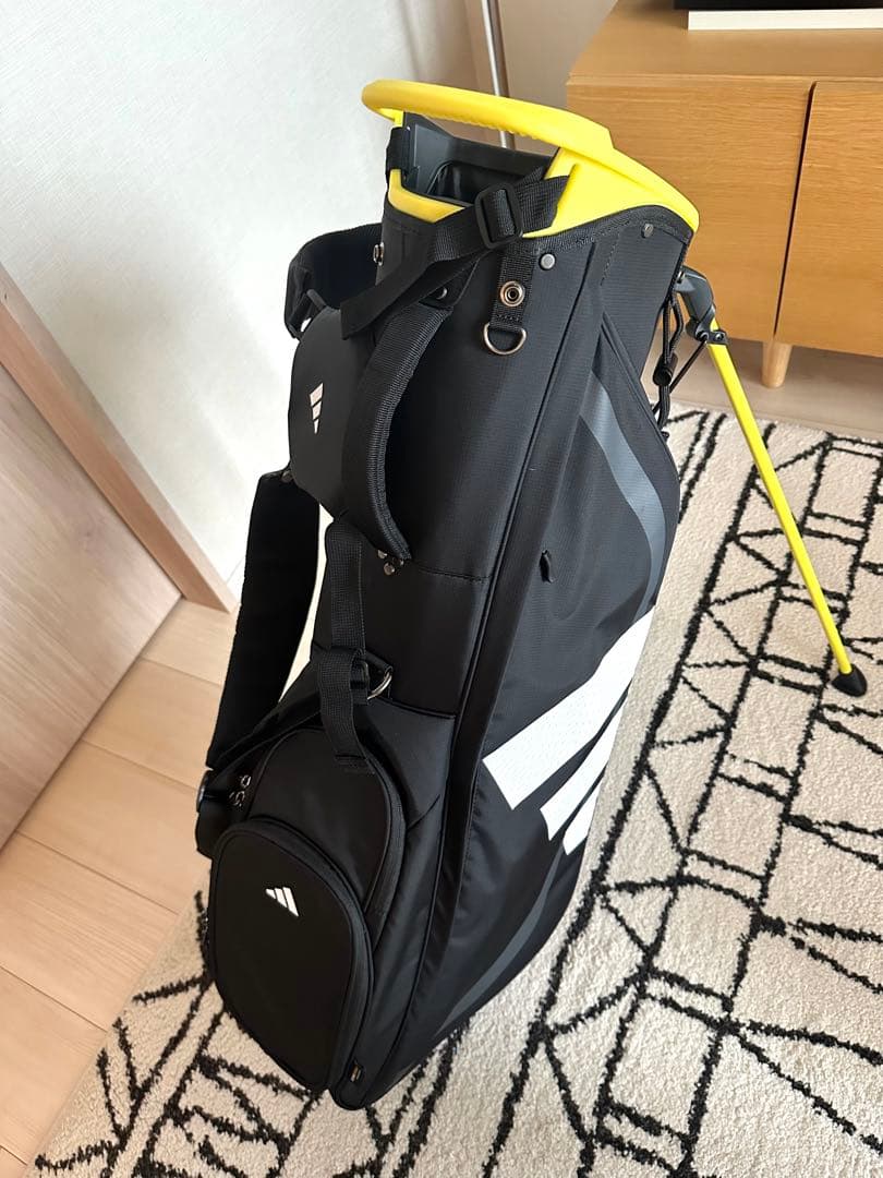 ★美品★adidas 軽量キャディバッグ7.5型 KVH36