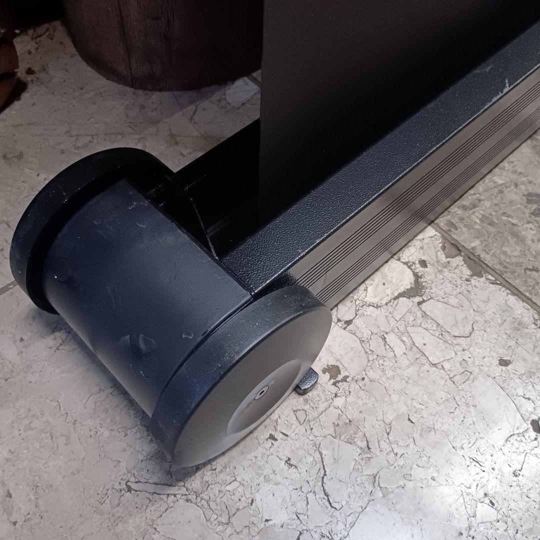 ３７０５）サンワ プロジェクタースクリーン 80インチ 16:9 自立式床置き