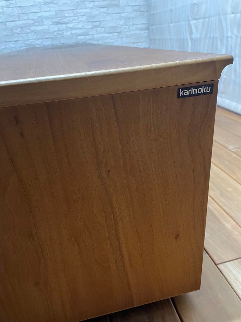 カリモク　テレビボード