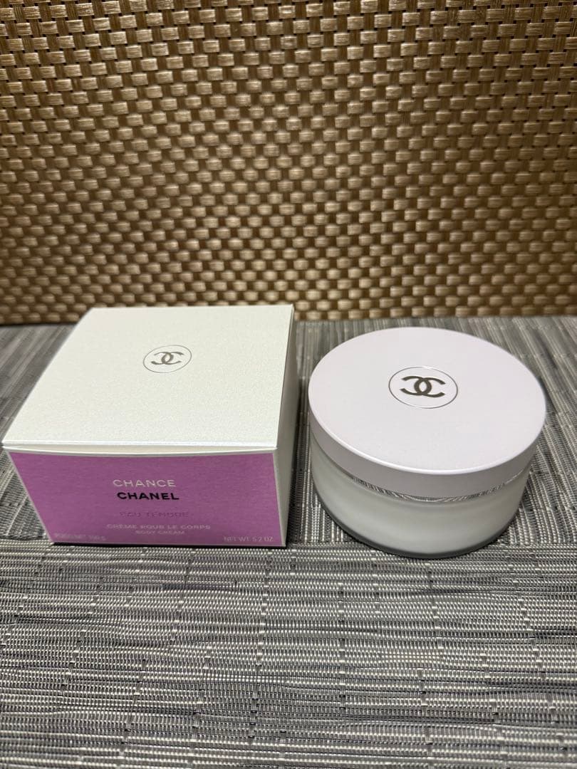 CHANELちチャンスオータンドゥルボディクリームNE
