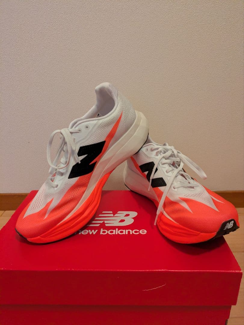 New Balance Fuelcell SC Elite 5 初期特典付き