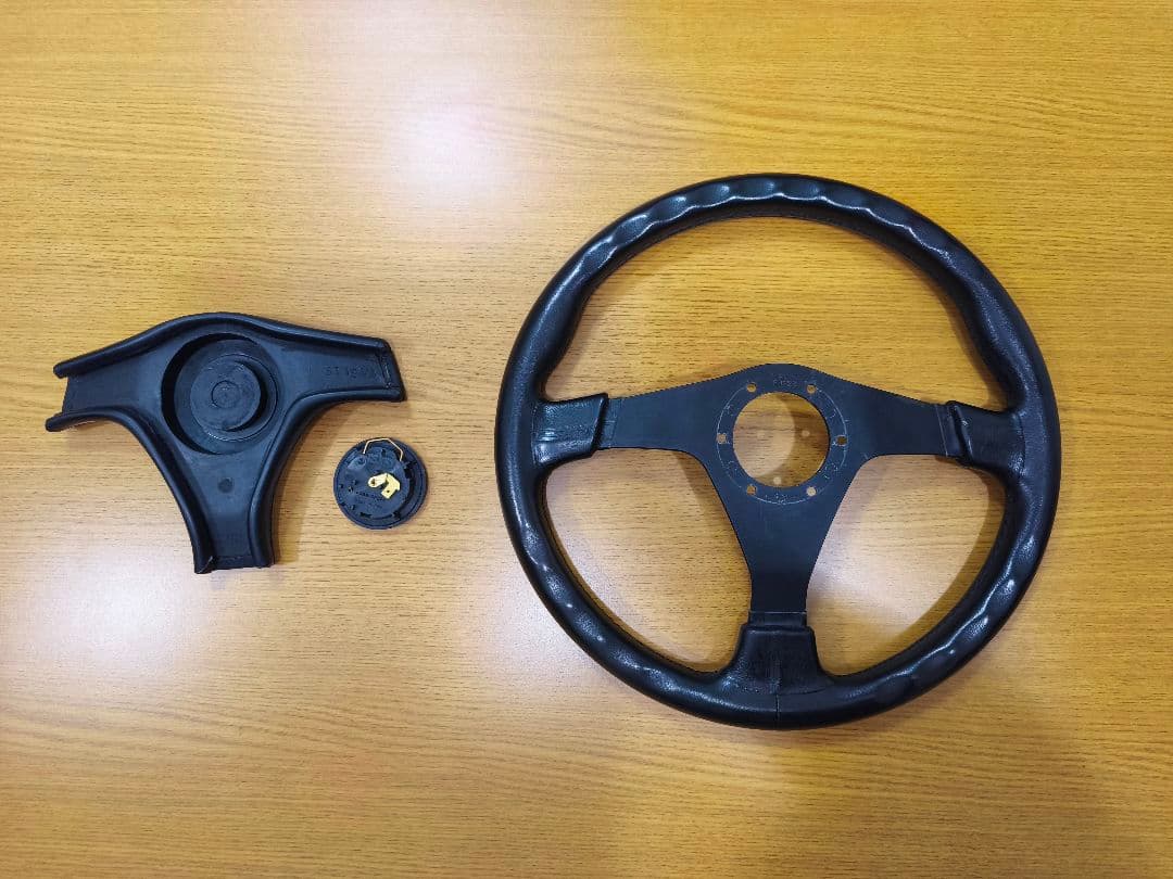 NARDI GARA3 Type3 36Φ ブラックレザー＆ブラックパッド