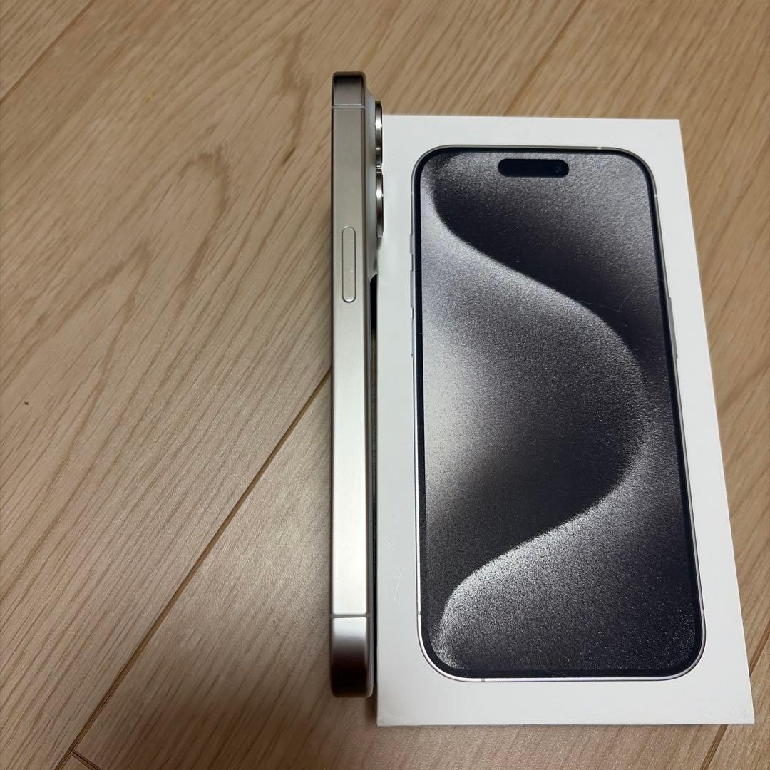 iPhone 15 Pro ホワイトチタニウム 256GB SIMフリー おまけ